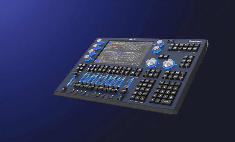 Пульт управления светом MagicQ MQ70 Compact Console
